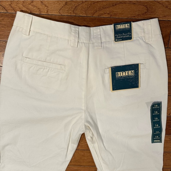 Bitten Sarah Jessica Parker Chinos - Picture 8 of 14